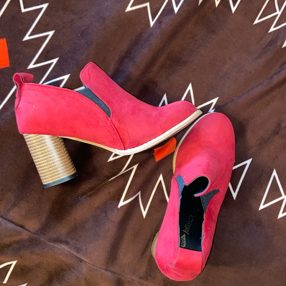 Red shoes